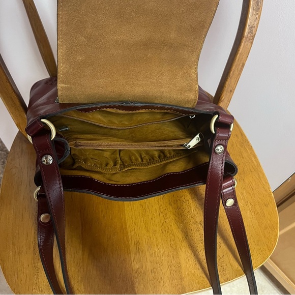 Patricia Nash Like New Burgundy Embossed Shoulder Bag - Picture 6 of 9